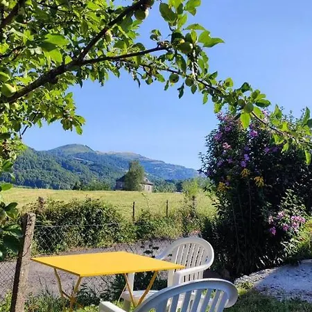 La Basse-cour * Vic-sur-Cère